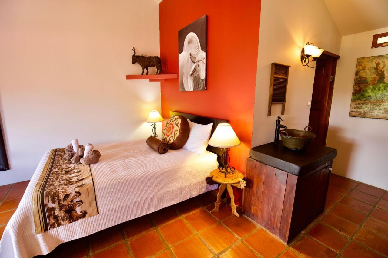 Toucan Lane Hotel And Restaurant Nuevo Arenal Eksteriør bilde