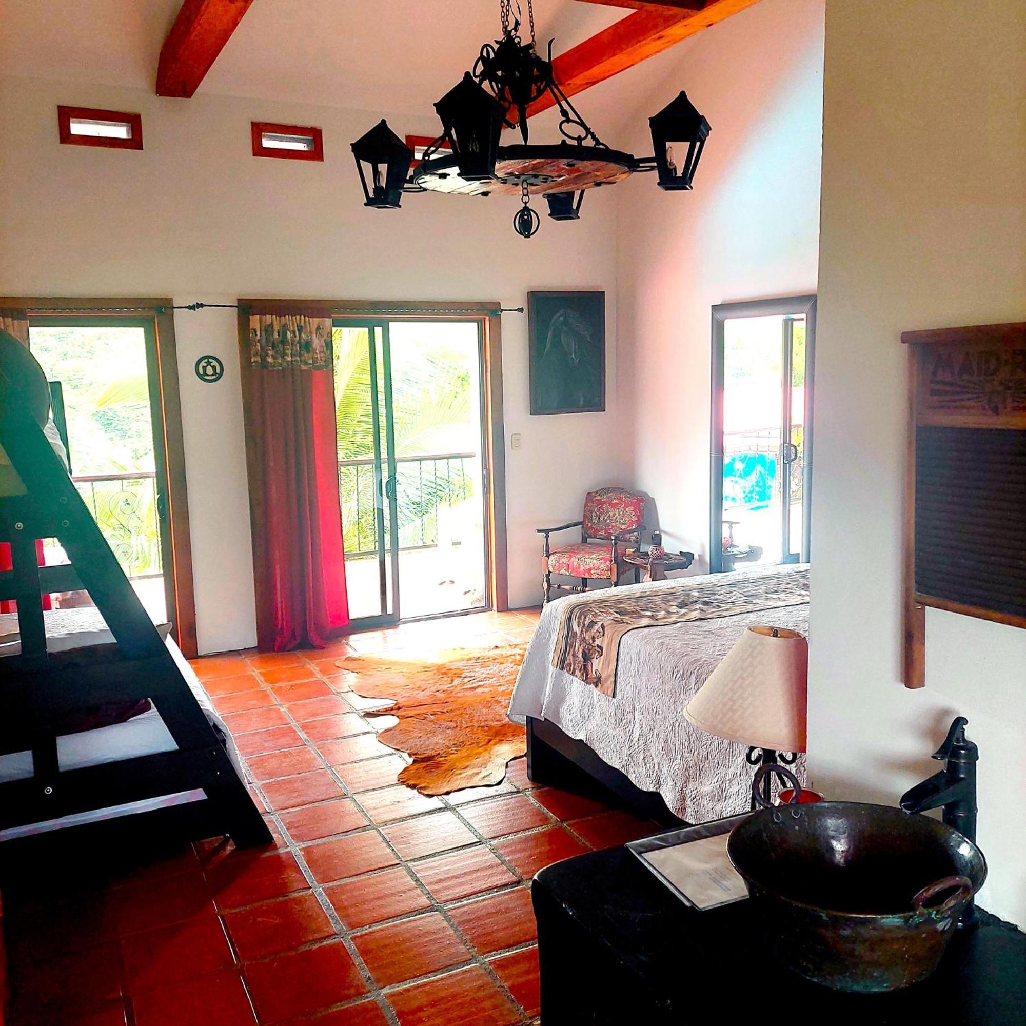 Toucan Lane Hotel And Restaurant Nuevo Arenal Eksteriør bilde